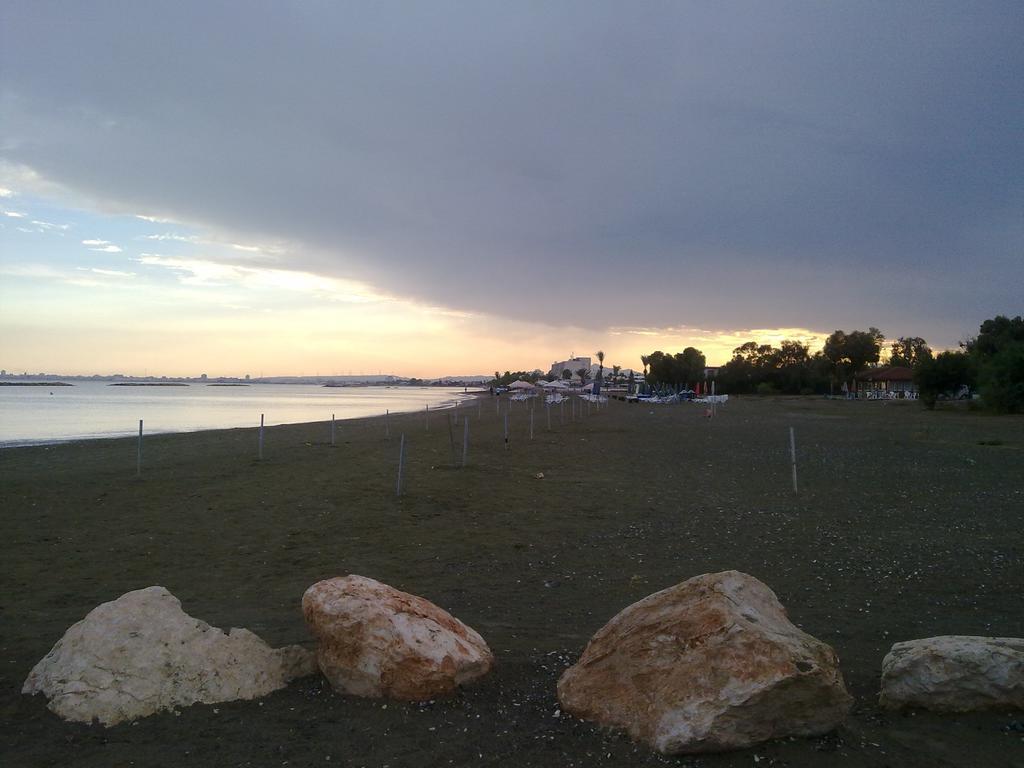 Kermia Beach Apartment Larnaca Camera foto