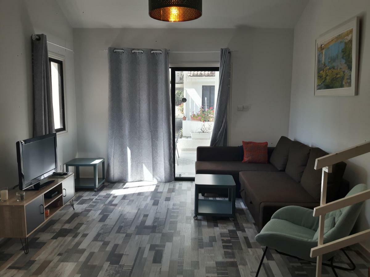 Kermia Beach Apartment Larnaca Esterno foto